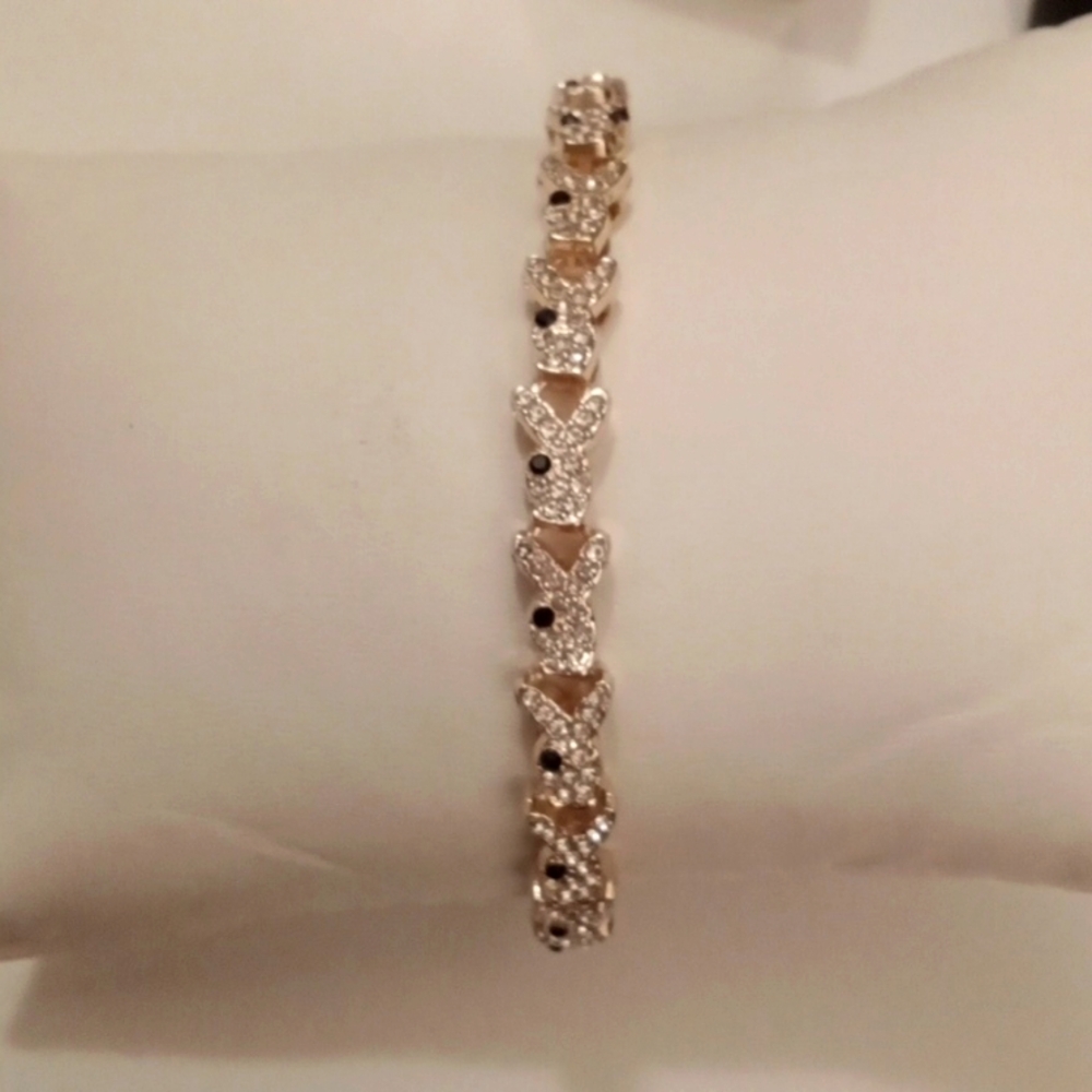 Beautiful beautiful 14KGF Playboy bunny anklet or bracelet it can be